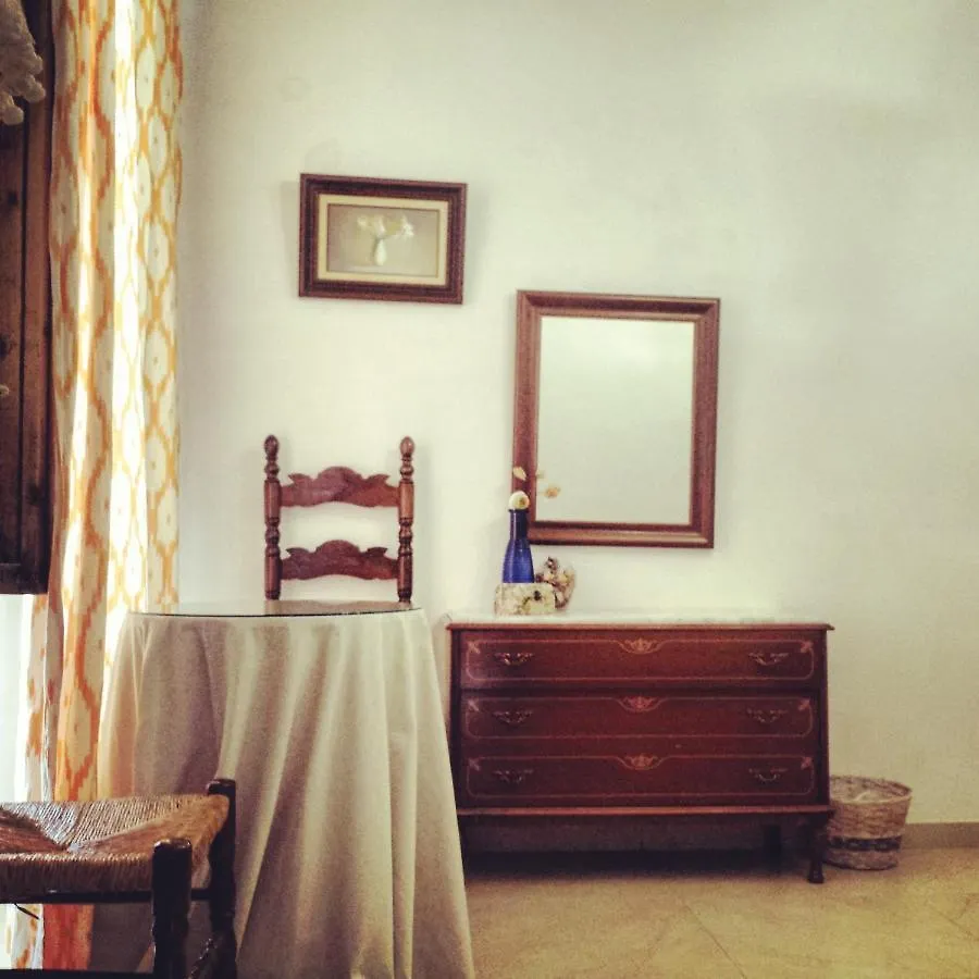Nocleg ze śniadaniem Bed and Breakfast Sa Madona De Sa Pleta Muro